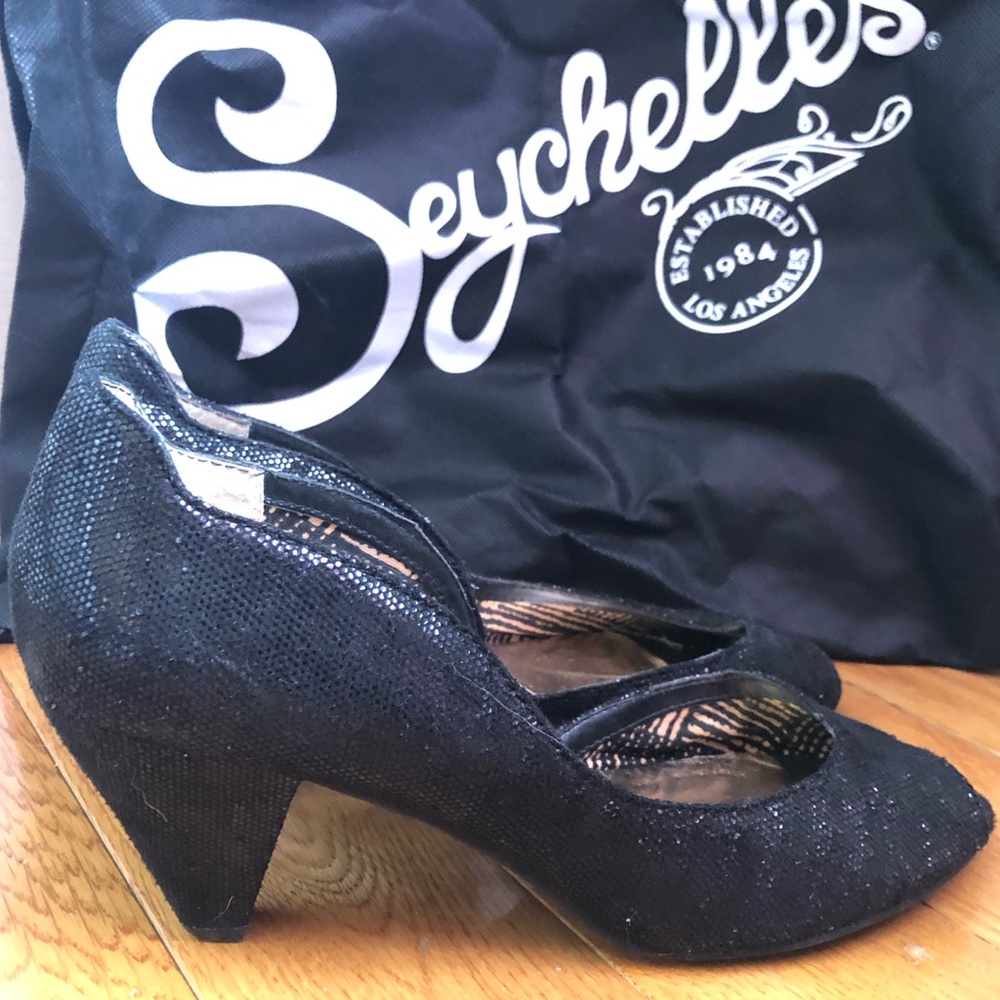 Seychelles Retro-Style Peep-toe D'Orsay Pump